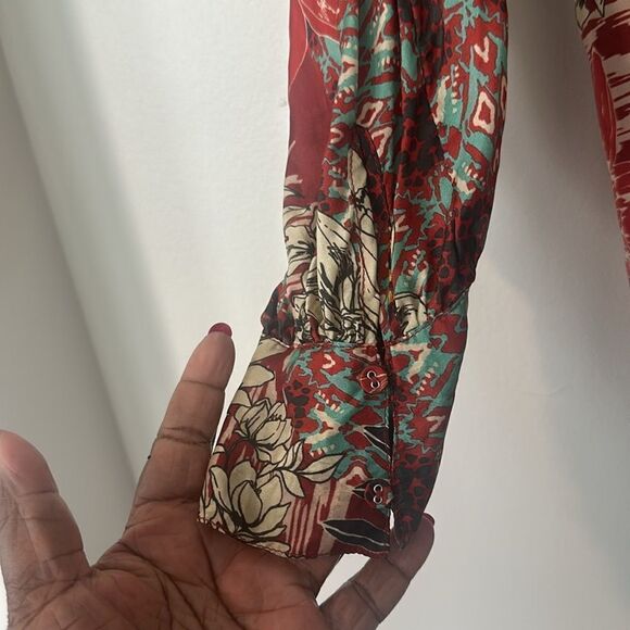 Johnny Was 100% Silk Ikat Blouse M - Picture 6 of 10